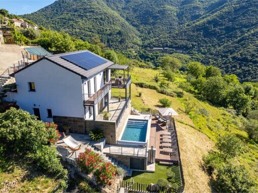 Gîte Lou Treillat – Villa de vacances – Photographies de la maison à Pied-de-Borne (Lozère)